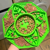 Orva Suction Cup Slow Feeder (Leaf Design)