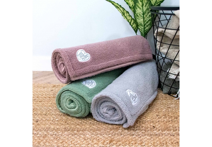 Small Bite Teddy Bear Blanket Pebble